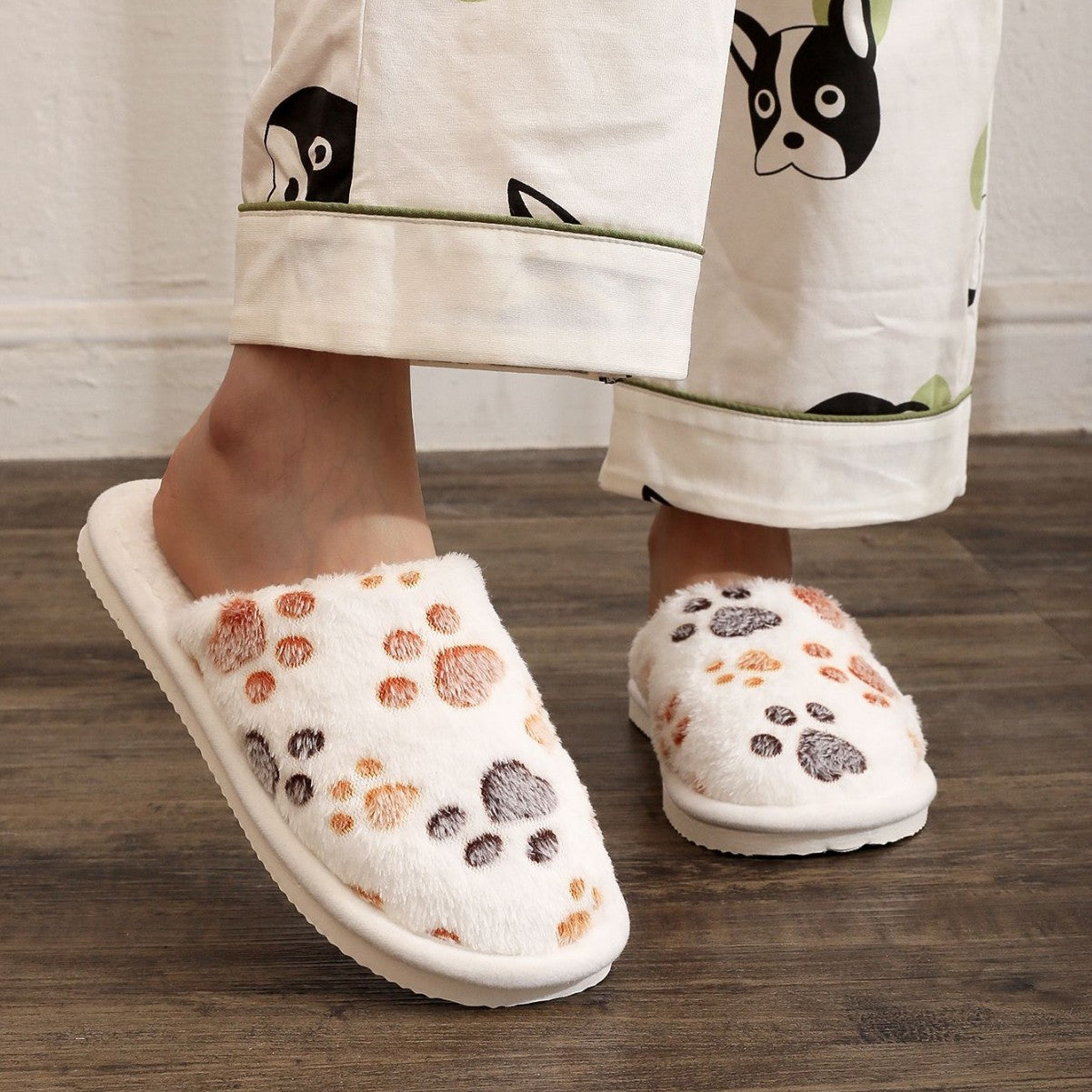 Women's Cartoon Print Versatile Velvet Cotton Slippers