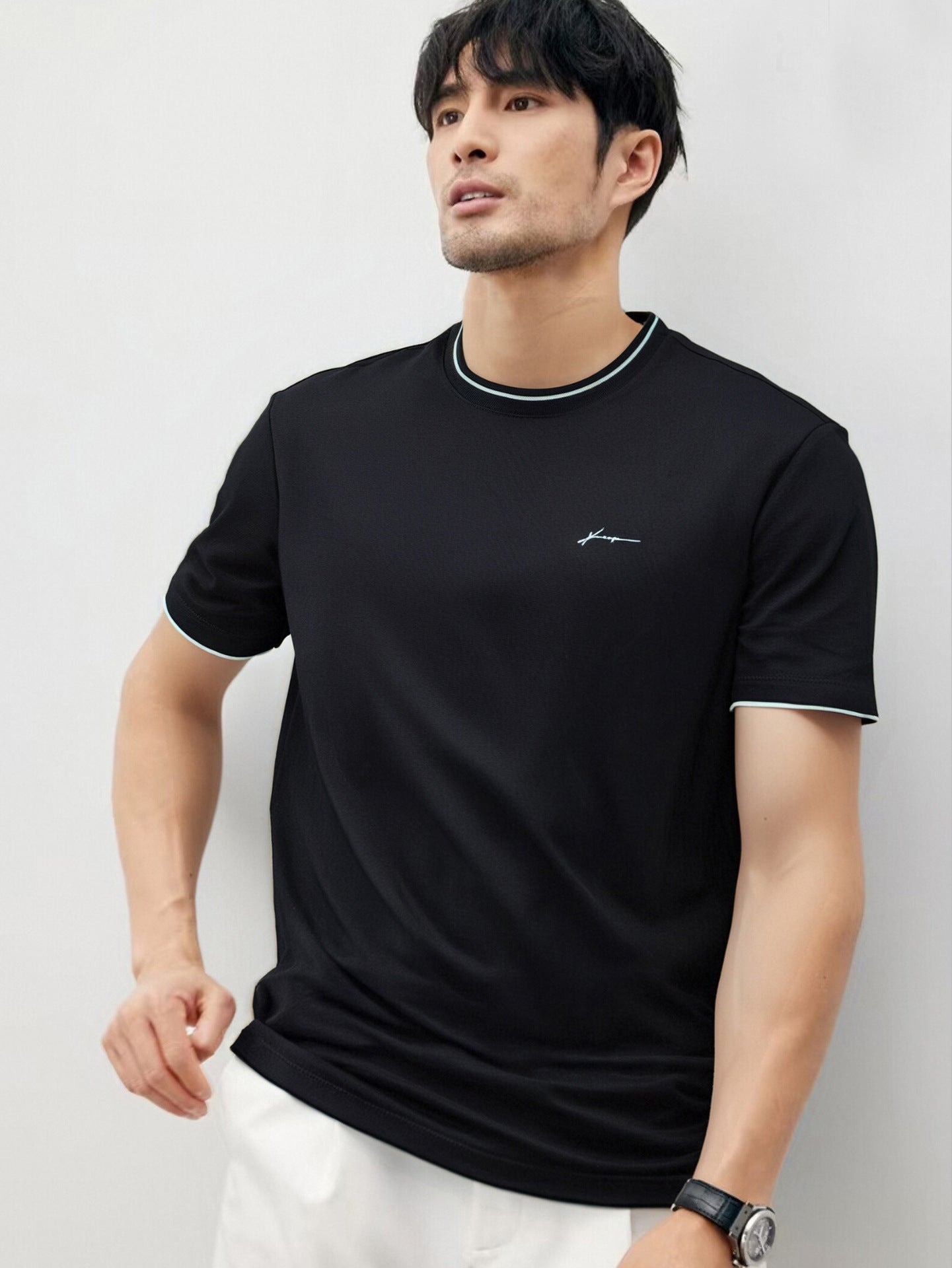 Trendy Color-blocked Round-neck T-shirt For Men With Personalized Artistic Signature Embroidery