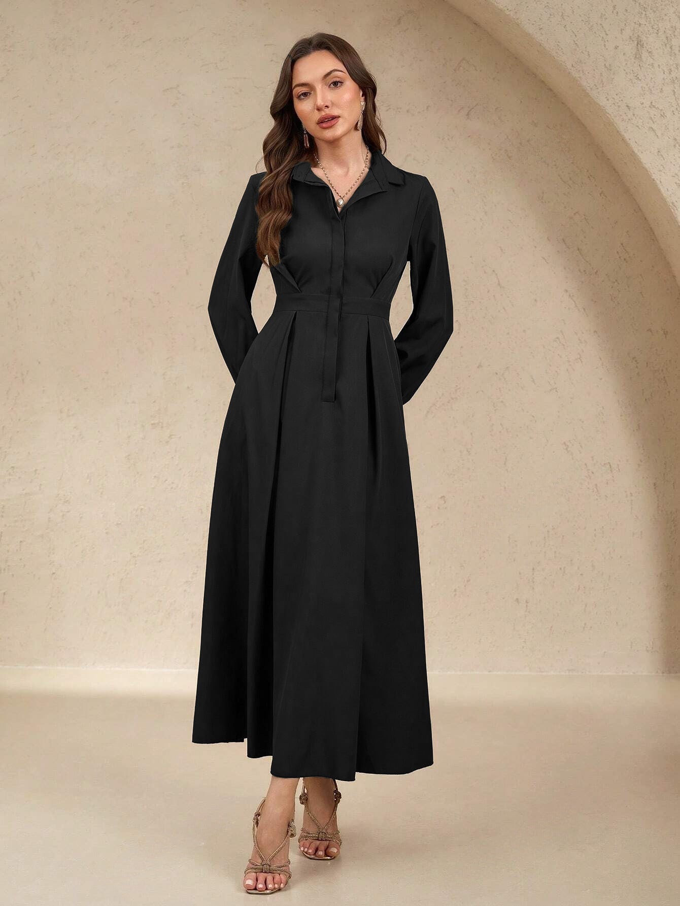 Fashionable And Elegant Long-sleeved Dress For Women