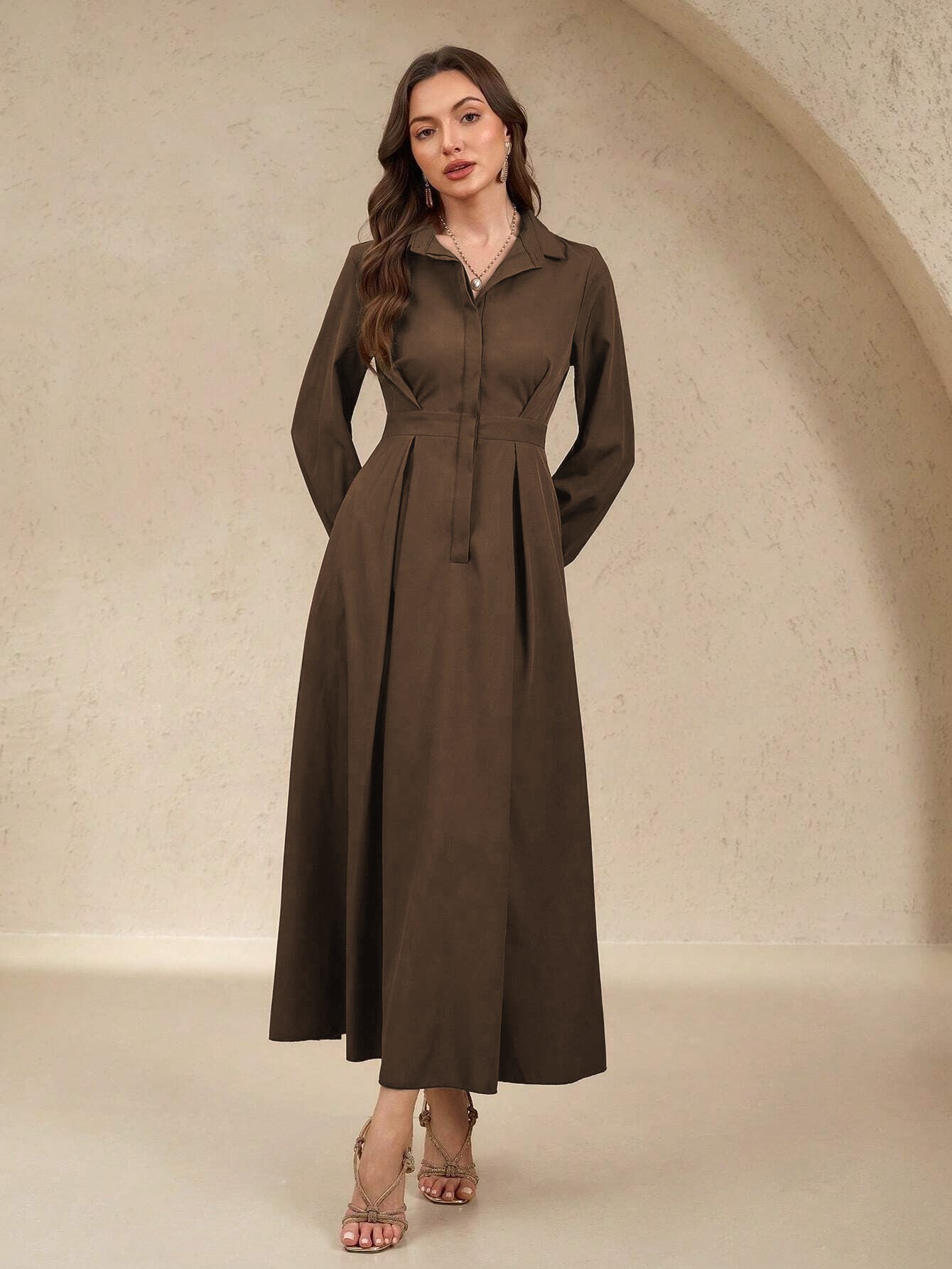 Fashionable And Elegant Long-sleeved Dress For Women