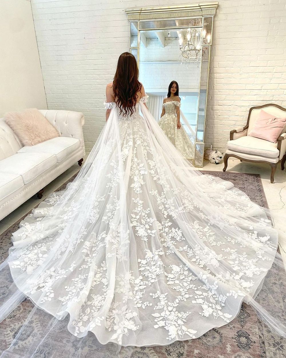 French Trailing Light Wedding Dress